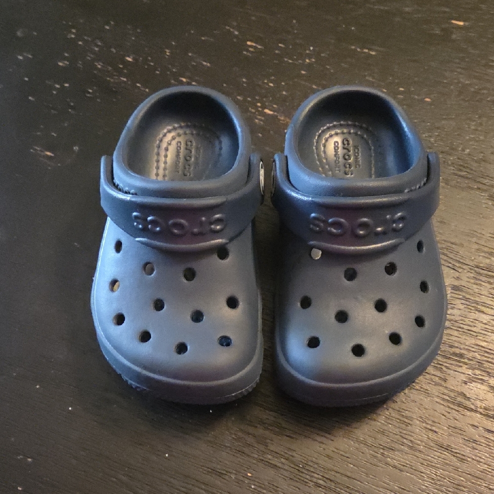 CROCS Sandals Kids Size C6- Dark Blue